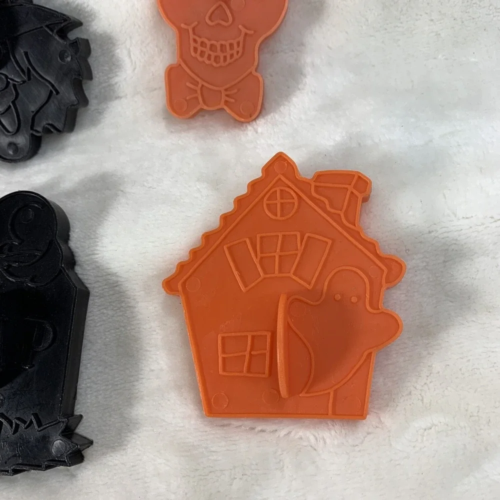 6 Vintage Wilton Halloween Cookie Cutters Cat Pumpkin Witch Skeleton House Grave